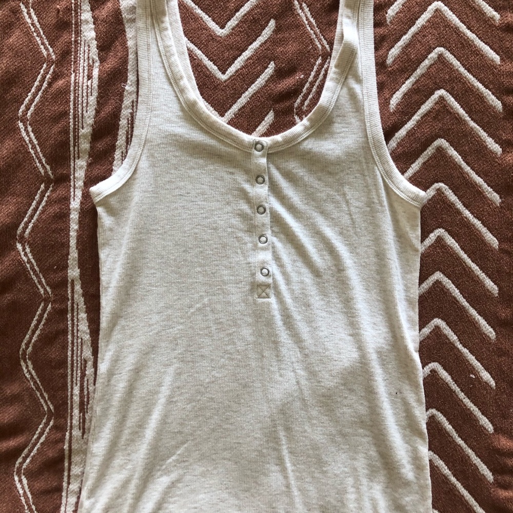 Clothes - Picture 8 of 8